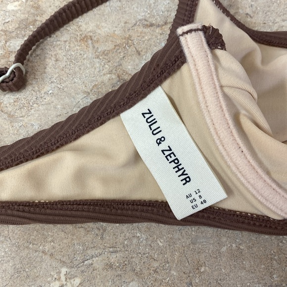 Zulu and Zephyr signature swim - Picture 2 of 5